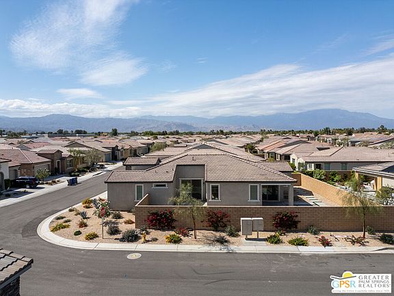 4th image of 78924 La Rosa Way