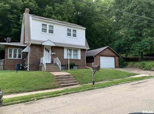 405 Woodrow Dr, East Peoria, IL 61611
