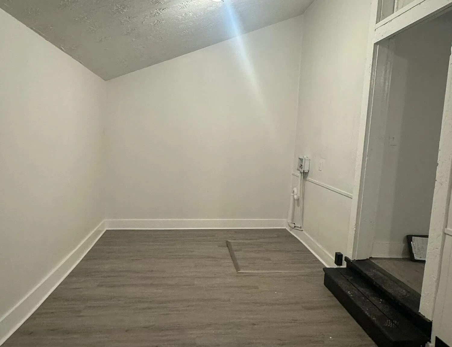 1 bed, 1.0 bath, $1,200 — Photo 4