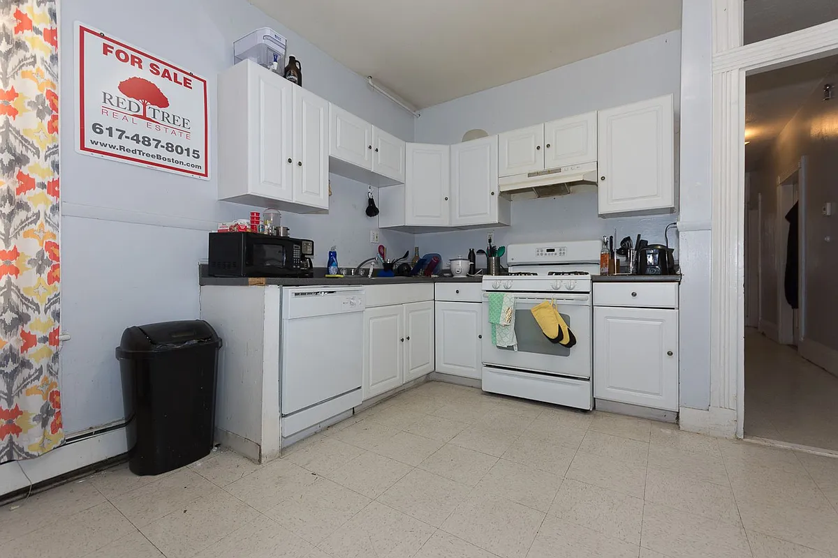 Building Photo - 168 Hillside St #2