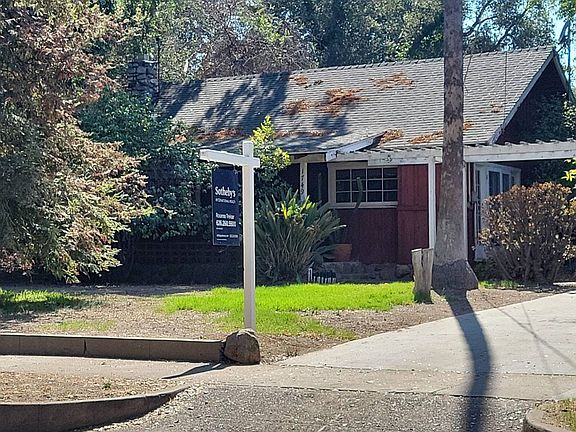 2nd image of 1749 N Marengo Ave