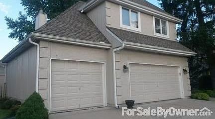 Garage
						:
						Oversized