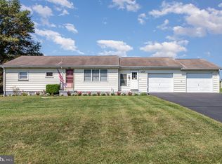 6669 Schoolhouse Rd, Hershey, PA 17033
