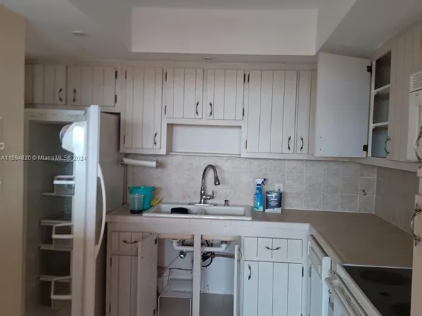 2025 NE 164th St APT 515, North Miami Beach, FL 33162