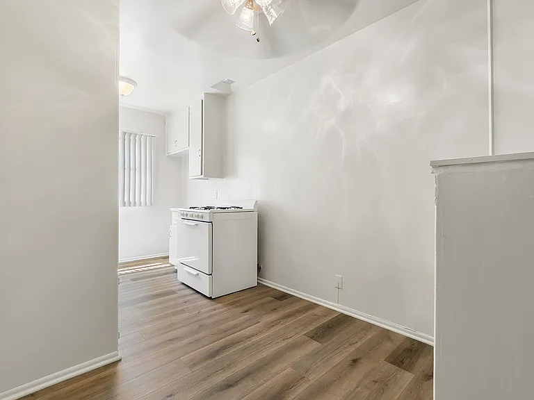 4839 W Slauson Ave — Photo 7