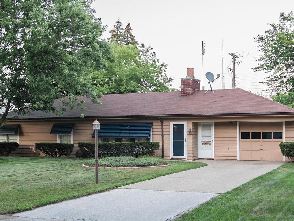 1st image of 1763 Broadmoor Dr