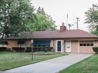 1763 Broadmoor Dr, Benton Harbor, MI 49022