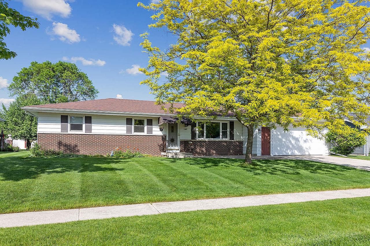 1365 Kellner St, Manitowoc, WI 54220 Zillow