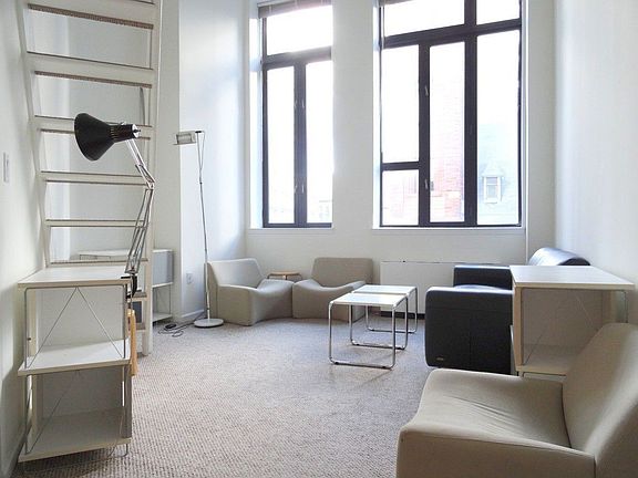 2nd image of 176 W 86th St APT 4F