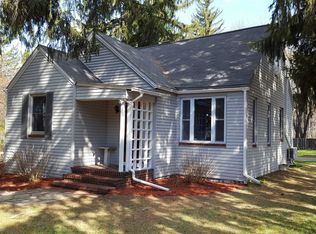 3 Big Meadow Ln, Poughkeepsie, NY 12601