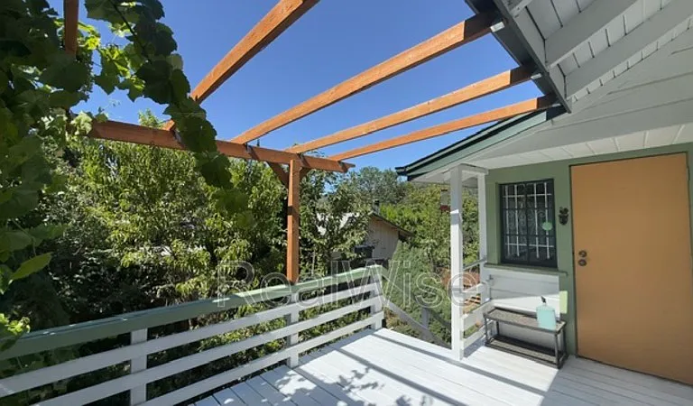 837 SE Blakeley Ave — Photo 34