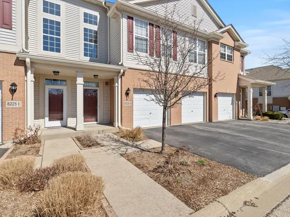 8225 Concord Ln Unit D, Justice, IL 60458