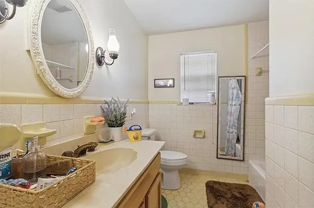 1422 Carrollton Ave — Photo 6