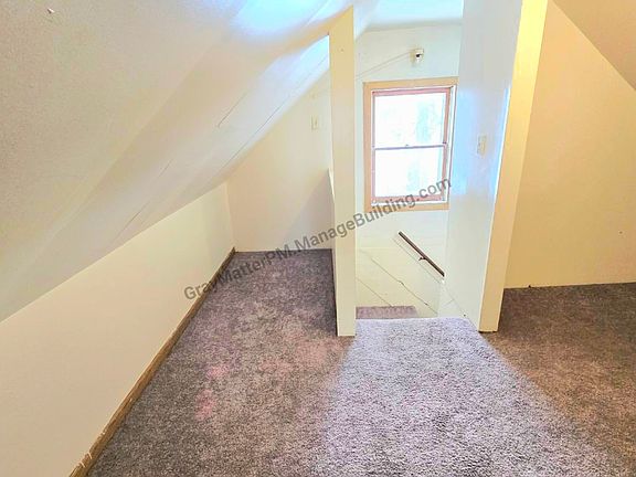 5th image of 2223 Peach St #4