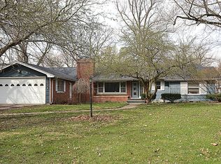 8 River Ln, Kankakee, IL 60901