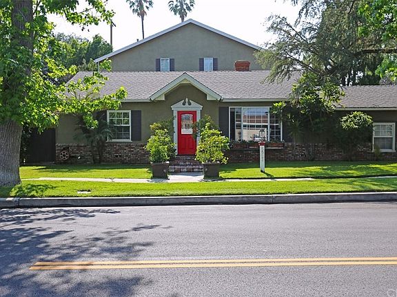 3rd image of 5521 Van Noord Ave