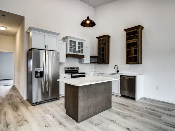 1270 3rd Street East