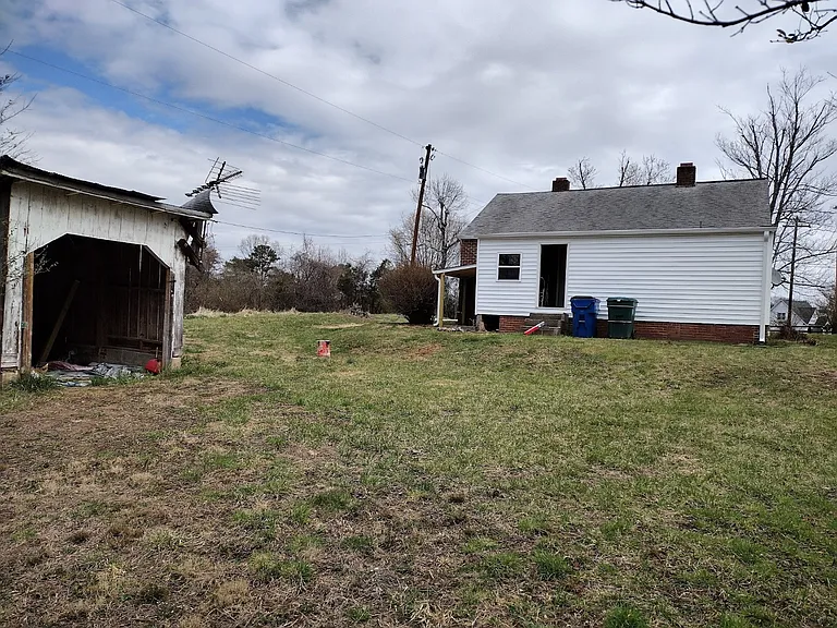 2779 Wards Gap Rd — Photo 4