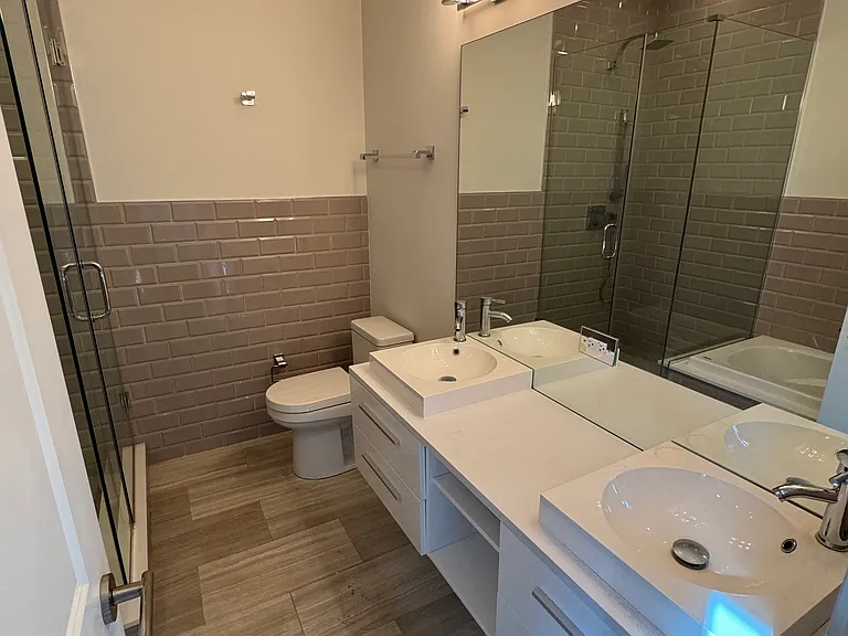 2457 W Irving Park Rd #2W — Photo 9