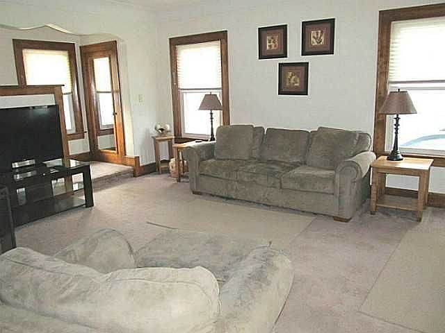 2nd image of 2440 Portsmouth Ave