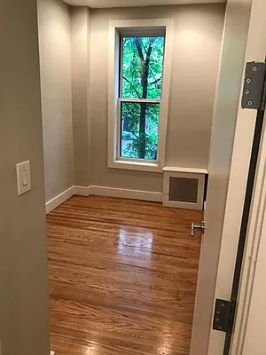 Rented by Lang Realty LLC | media 7