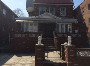 564 E 9th St, Brooklyn, NY 11218