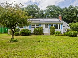 293 N Loomis St, Southwick, MA 01077