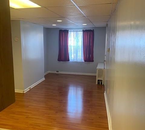 4th image of 2309 S 15th St Floor 1