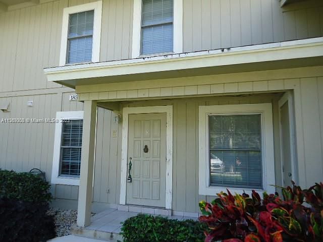 1st image of 18550 SE Wood Haven Ln APT K