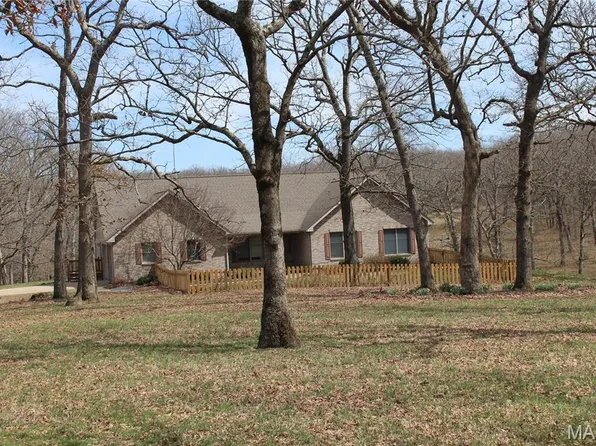 2297 Essman Dunn Rd, Bourbon, MO 65441