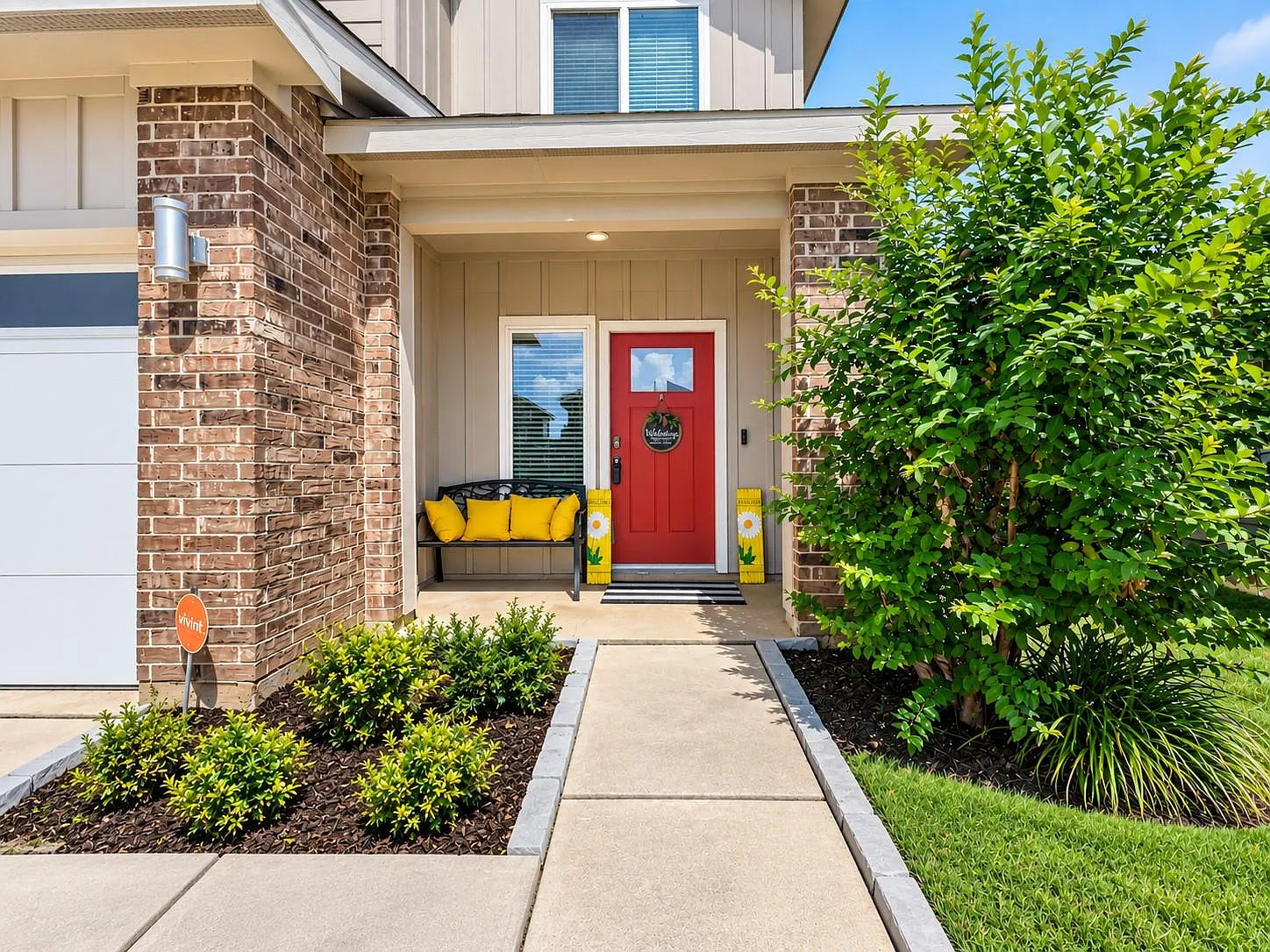 4 bed, 2.5 bath, 2104 sqft, $2,600 — Photo 4