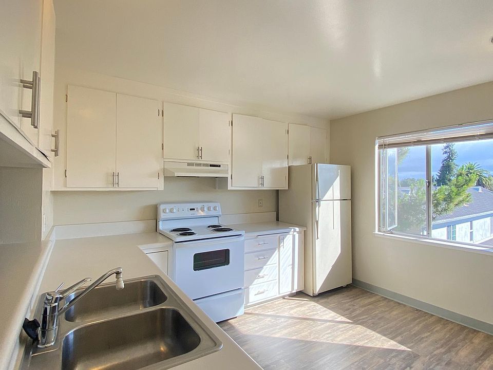 1st image of 628 Madison Ave APT 3
