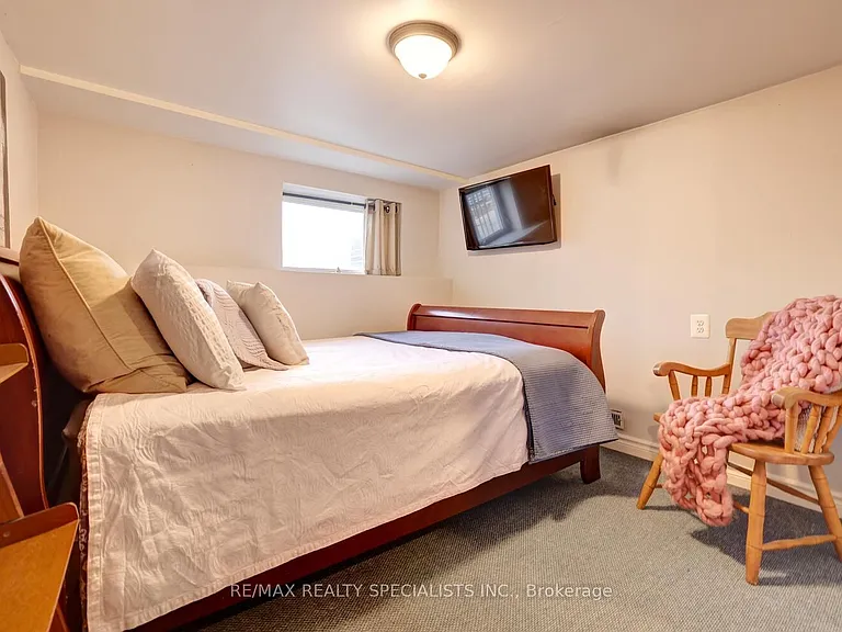 17 Foster St — Photo 22