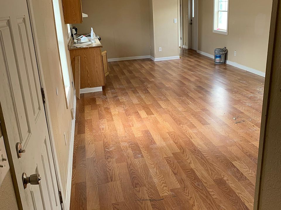 2nd image of 2820 Express Blvd