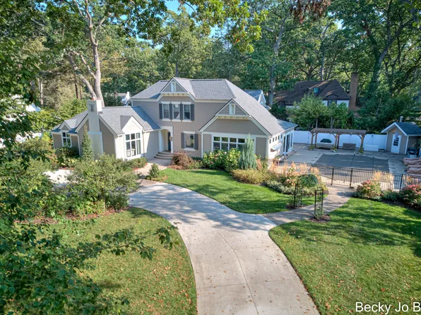 430 Mid Oak Dr, Muskegon, MI 49445