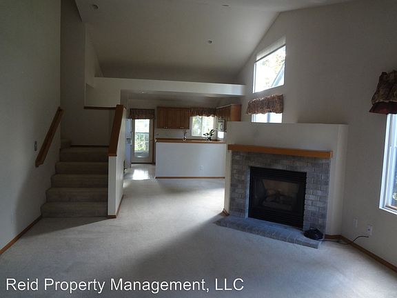 4th image of 9746 Sea Isle Ln NW