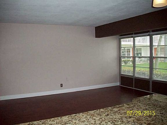 4th image of 1152 NW 30th Ct APT 112