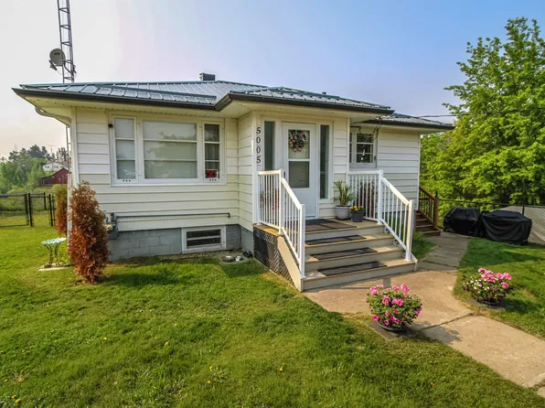 5005 47th Ave, Two Hills, AB T0B 4K0