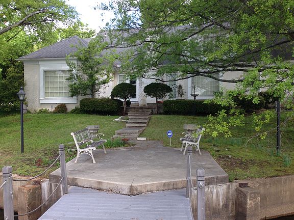 Rear - from the 2-level pier