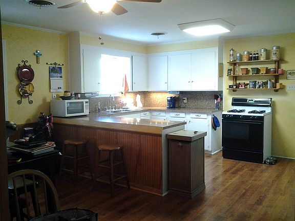 kitchen and dinning room