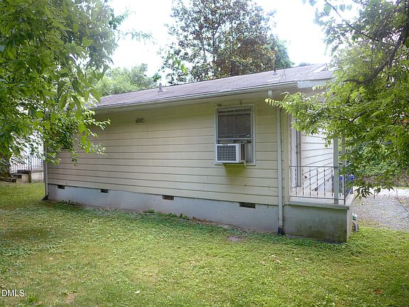 2nd image of 216 Nunn Ln