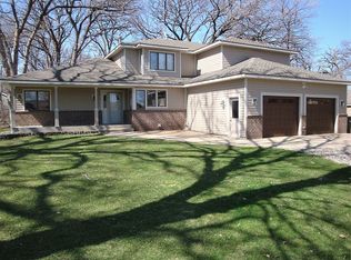1275 Rolling Oaks Ln NW, Hutchinson, MN 55350