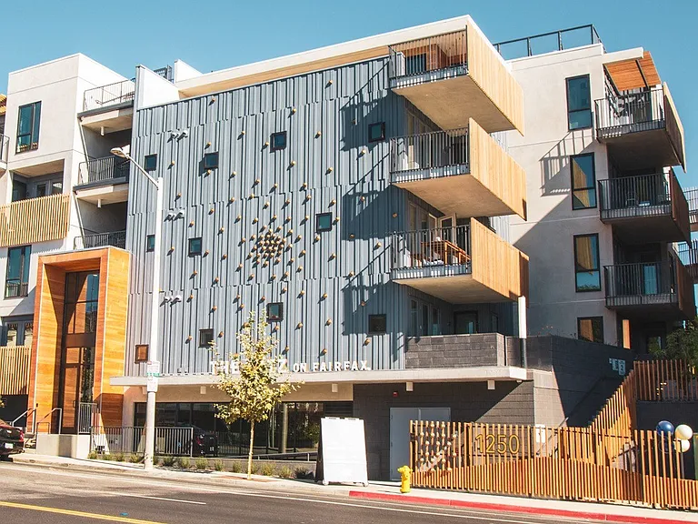 The Fitz on Fairfax — Photo 11