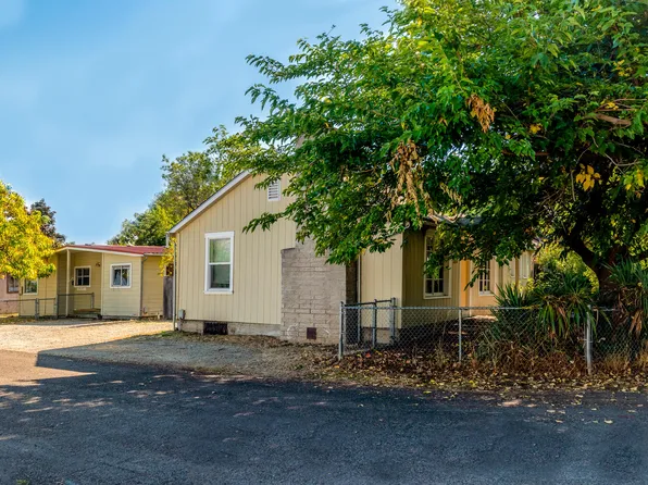 208 Roy Ave, Talent, OR 97540