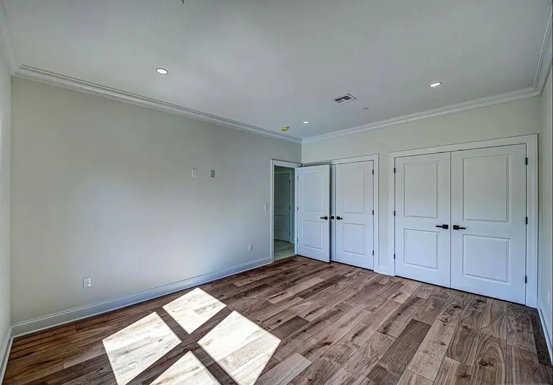 2 bed, 1100 sqft, $3,100 — Photo 4