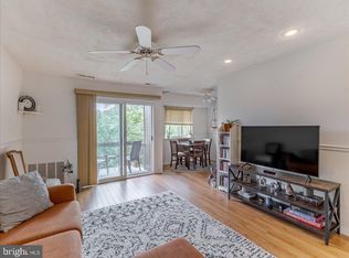 813 Meadowview Ln #813, Mont Clare, PA 19453