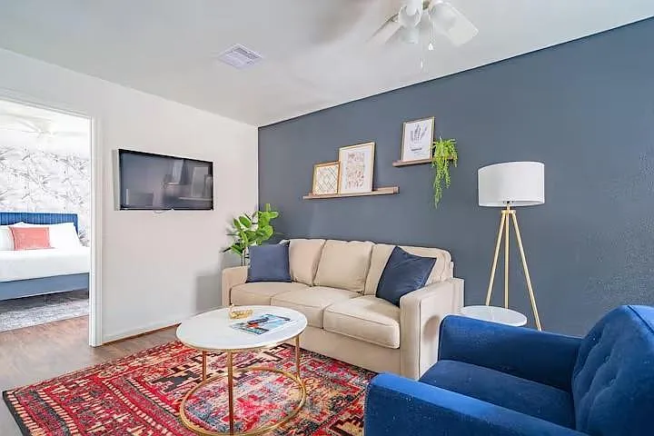 1912 Arbor St #3 — Photo 5