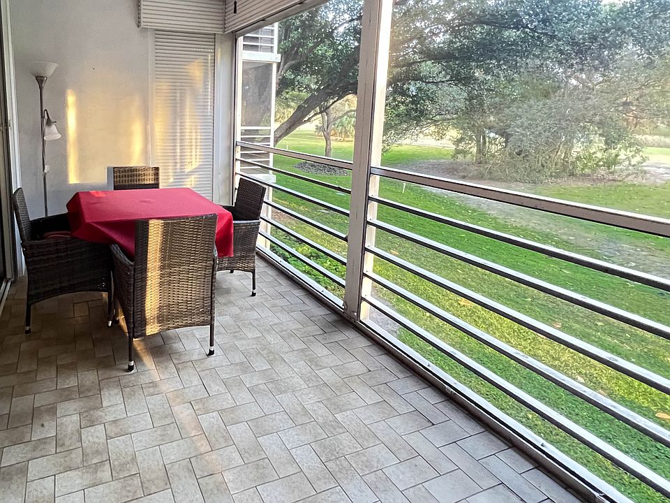 1st image of 806 Cypress Grove Ln #1