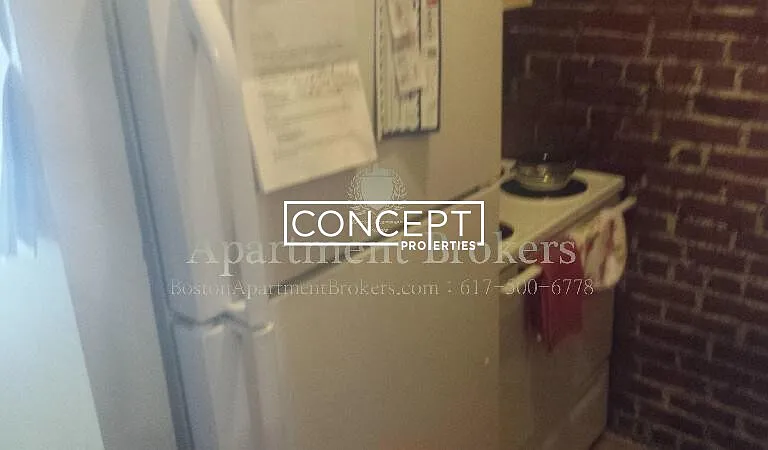 894 Huntington Ave #7 — Photo 2