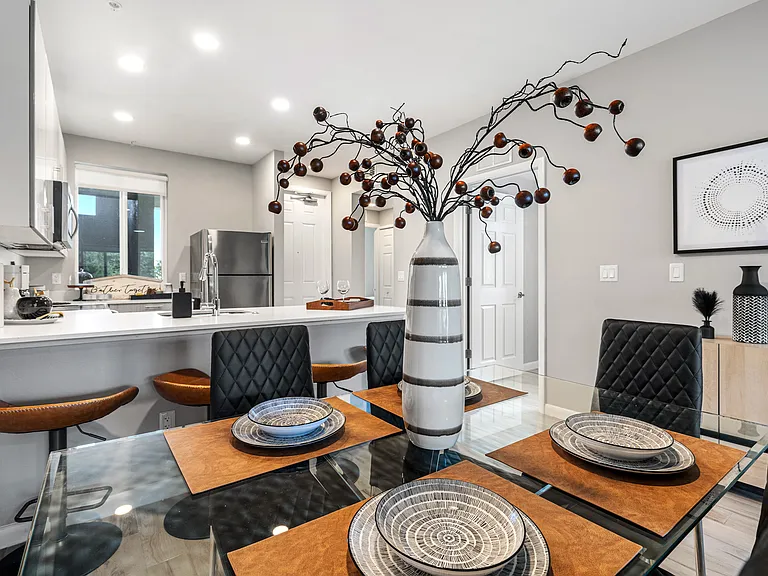 The Apartments at The Isles of Porto Vista — Photo 14